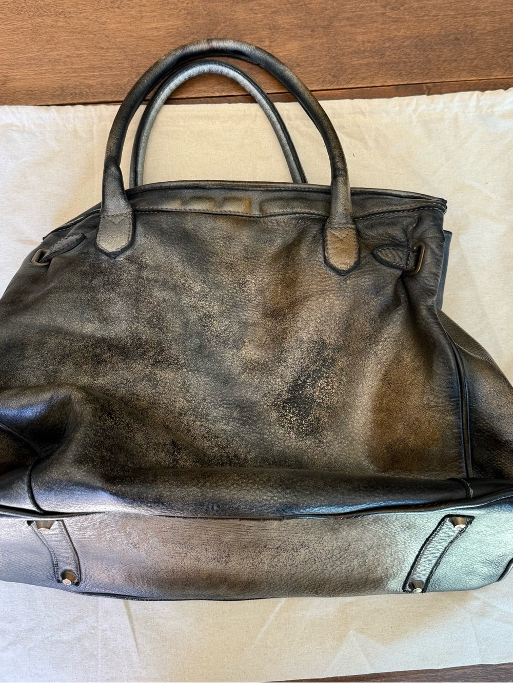 Dillaneto Siena Washed Calfskin Leather Bag Distressed Black Brown/Loved Leather - Picture 4 of 11
